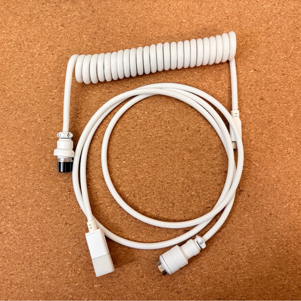 CableMod Pro Coiled Keyboard Cable (Glacier White, USB A to USB Type C, 150cm)